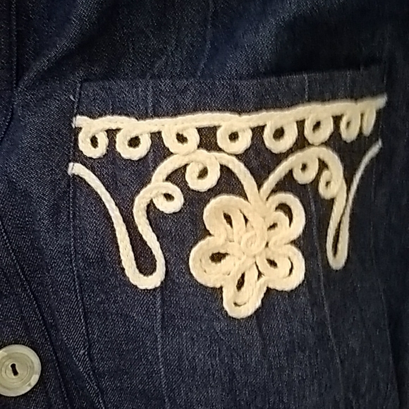 d.Frank blue dress w/ belt and white embroidery - Picture 4 of 4